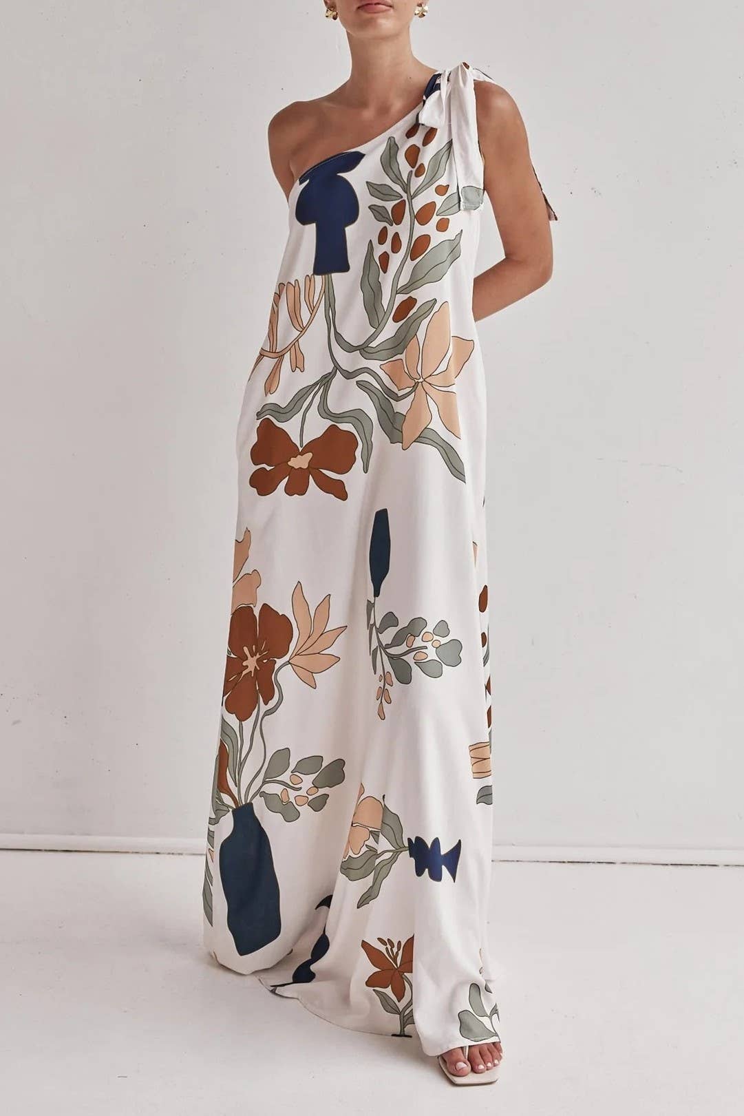 2025 Léonie Floral one shoulder dress w shoulder tie: White / XL