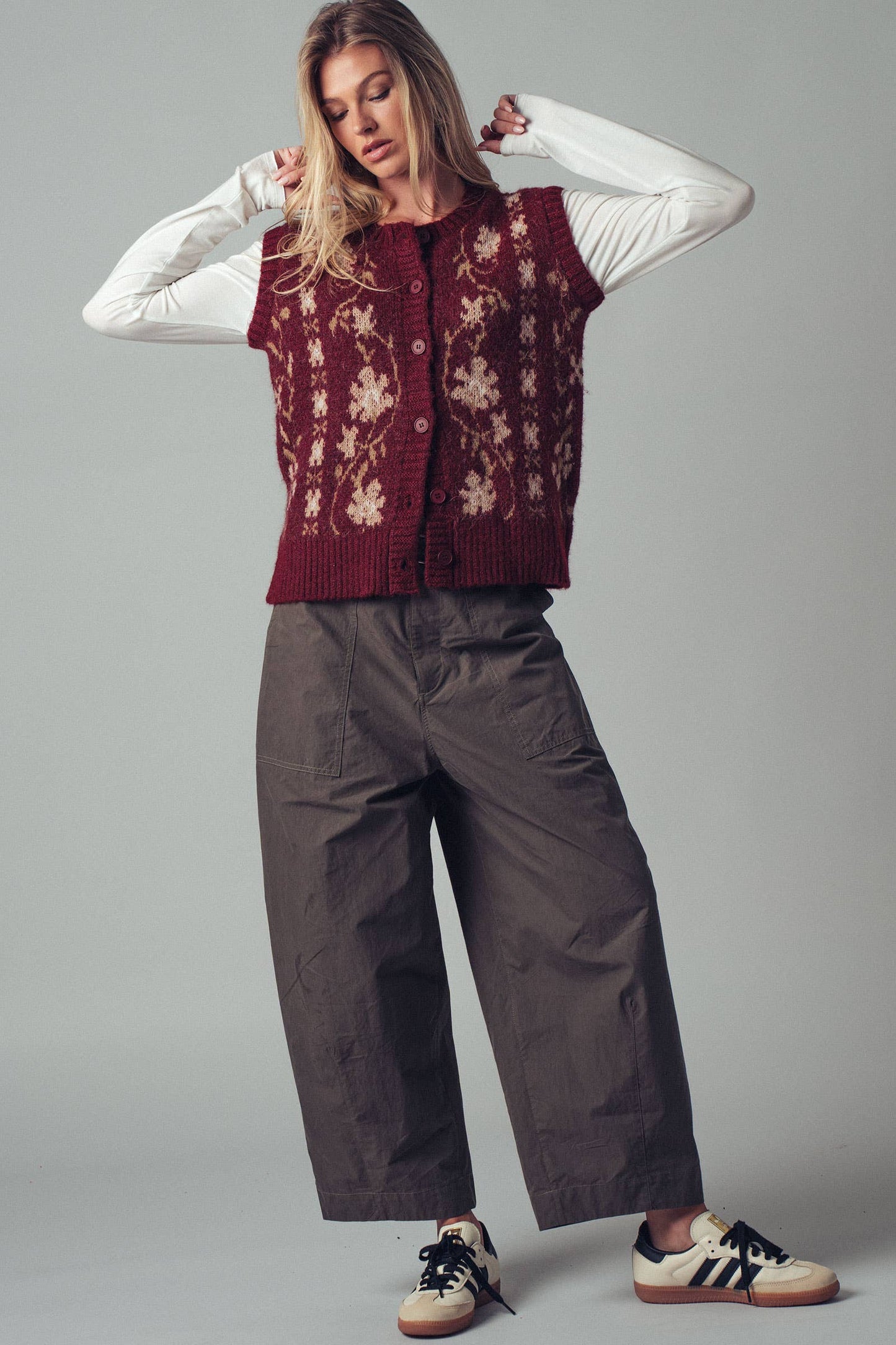 Floral Knit Button-Up Sweater Vest: BLACK MULTI / S-2/M-2/L-2