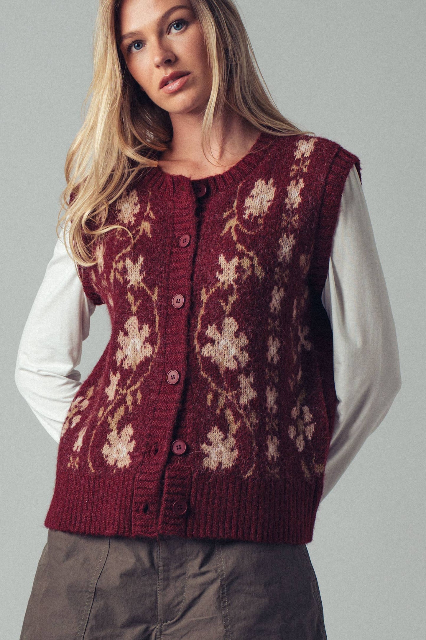 Floral Knit Button-Up Sweater Vest: BLACK MULTI / S-2/M-2/L-2