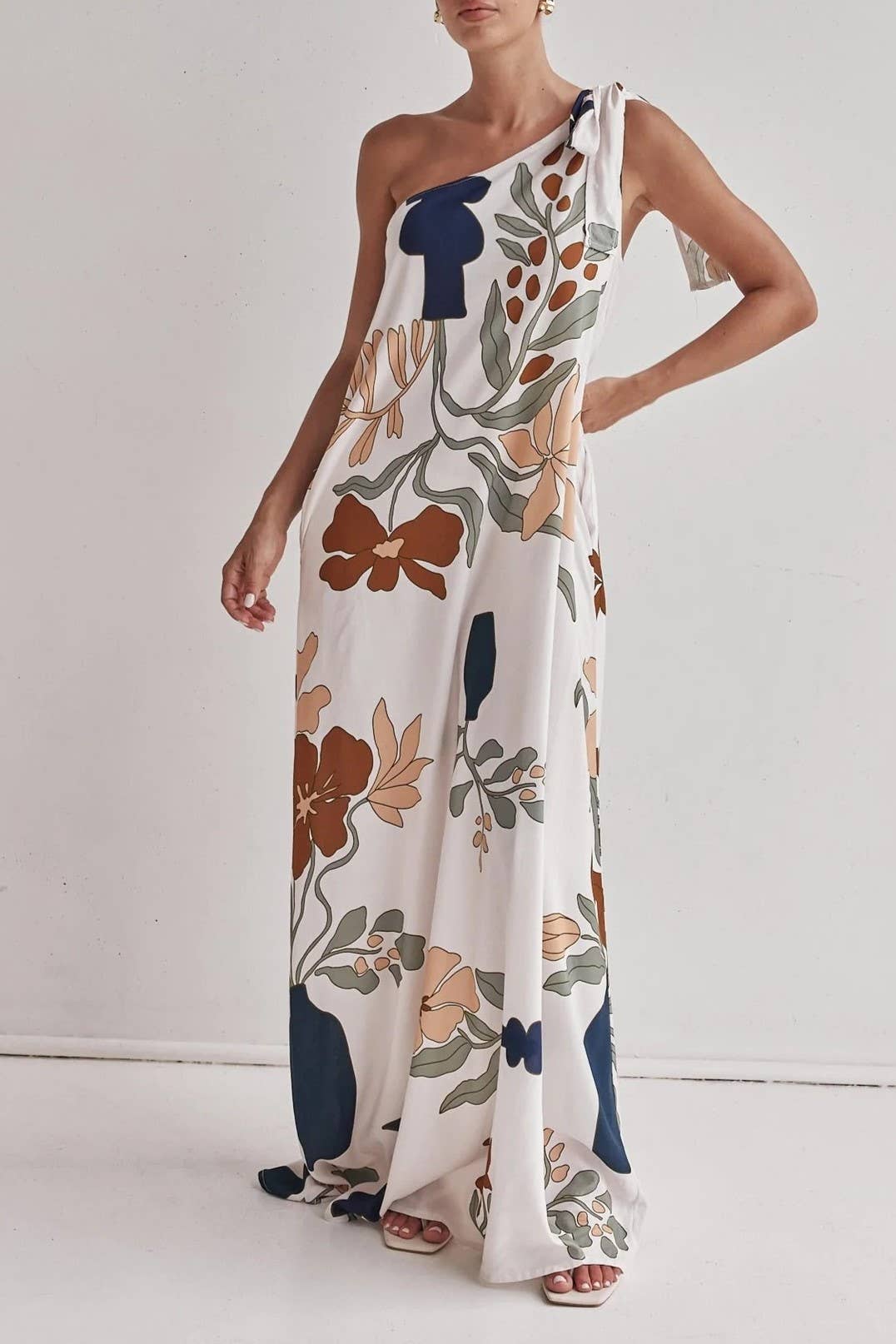 2025 Léonie Floral one shoulder dress w shoulder tie: White / XL