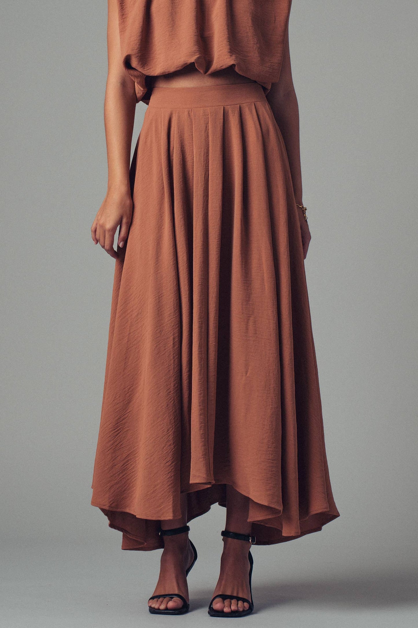 Pleated High-Waist Flowy Skirt: CAMEL / S-2/M-2/L-2