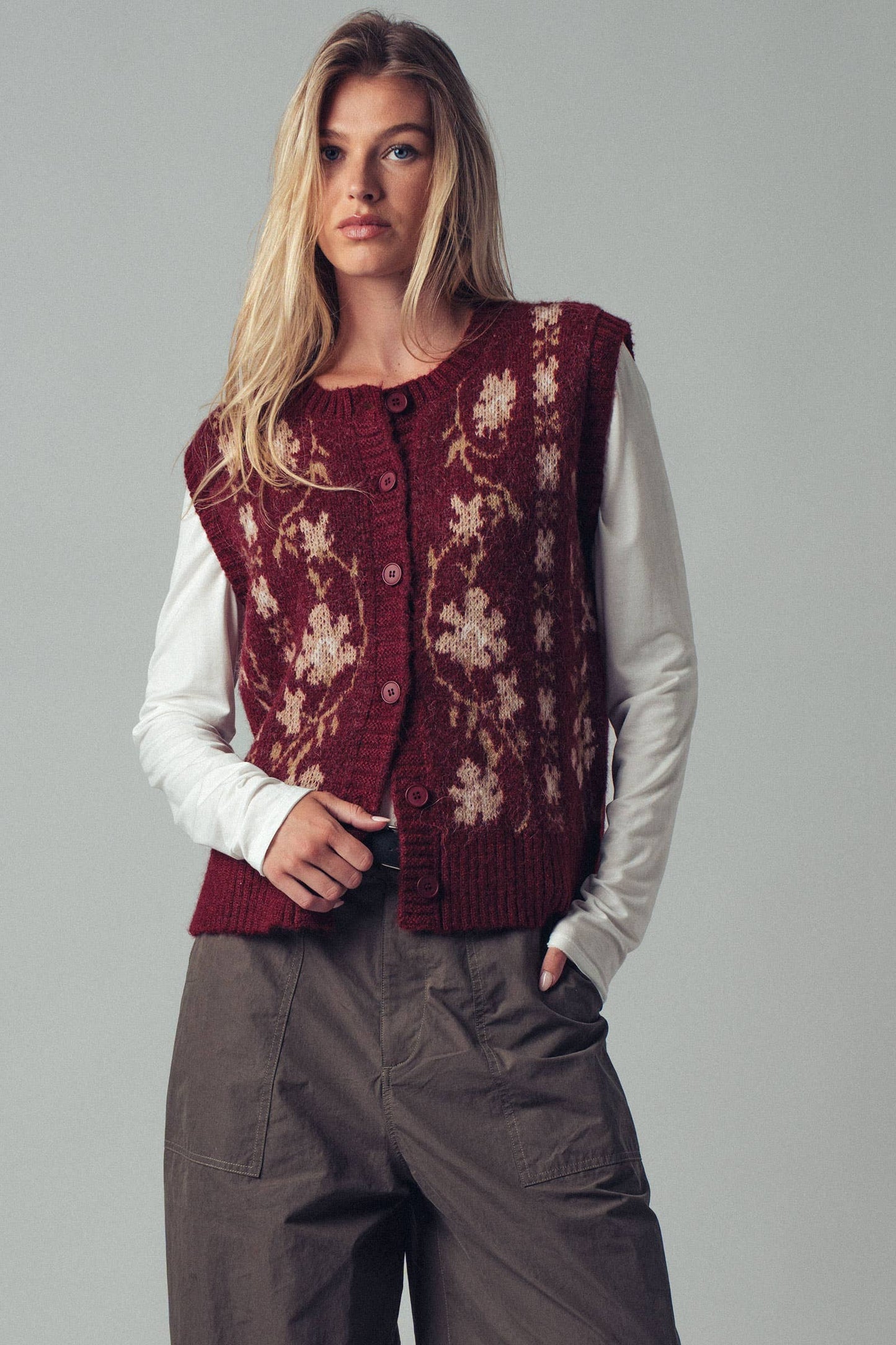 Floral Knit Button-Up Sweater Vest: BLACK MULTI / S-2/M-2/L-2