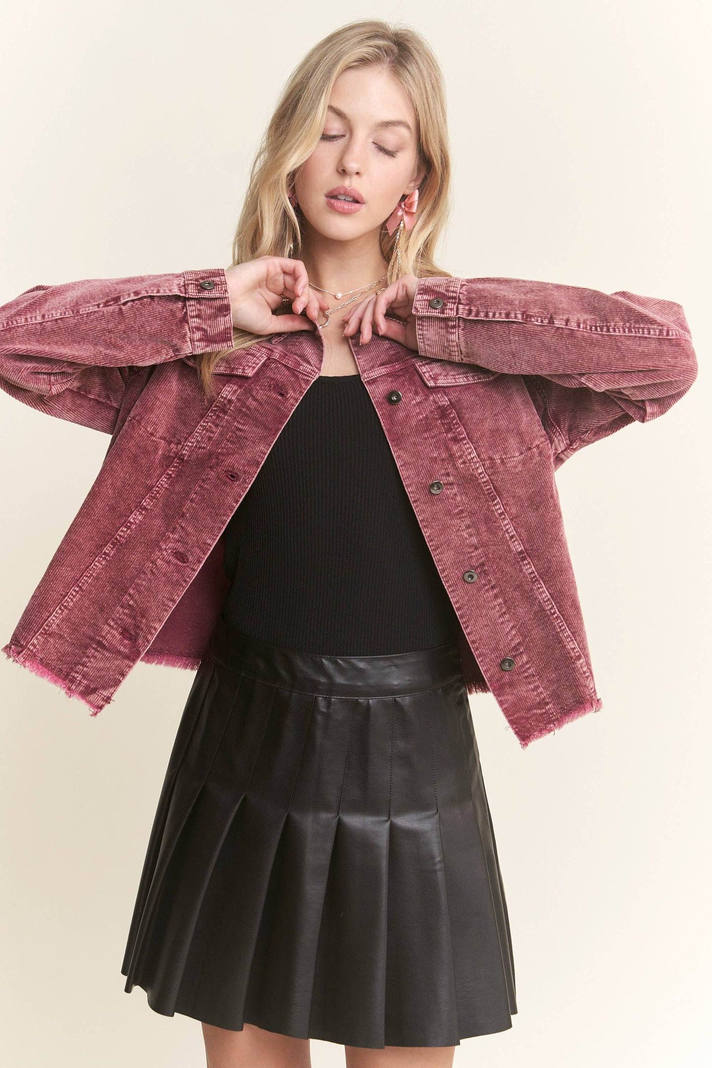 CEJ3662WN - FRAYED HEM CORDUROY JACKET: BURGUNDY / L