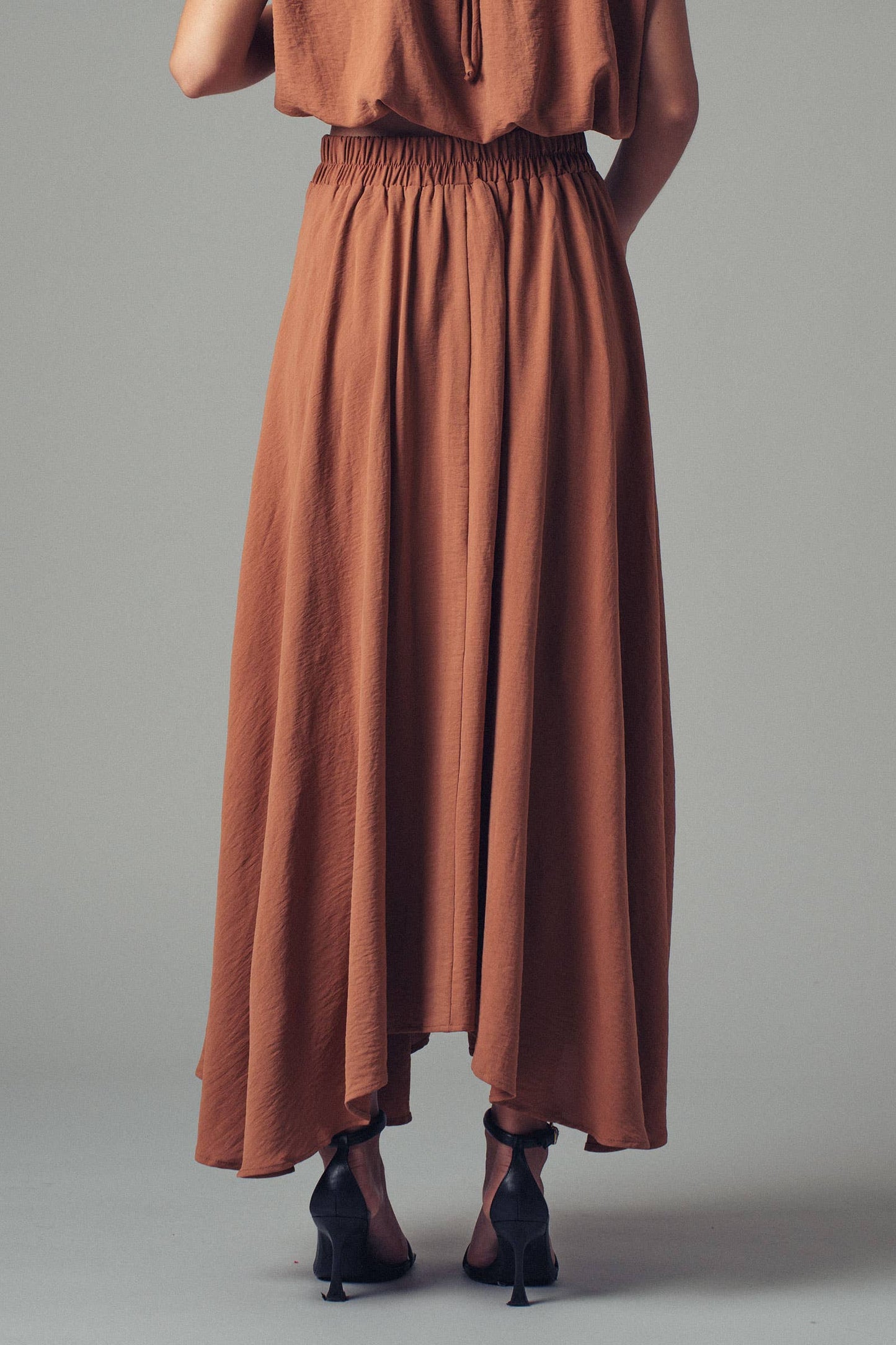 Pleated High-Waist Flowy Skirt: CAMEL / S-2/M-2/L-2
