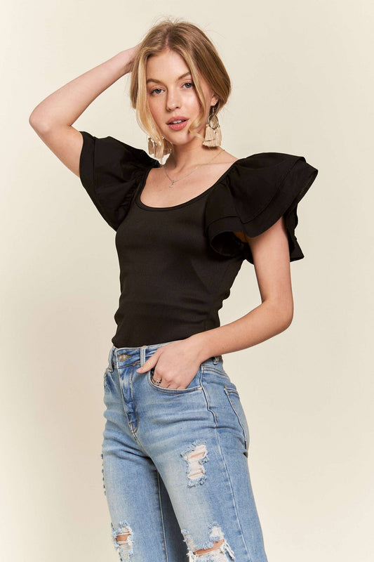 AT17048 - LAYERED RUFFLE SLEEVE RIBBED TOP: BLACK / S