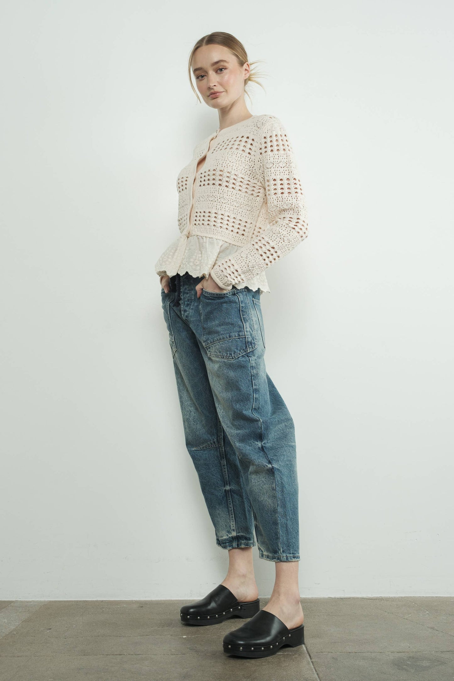 MAP3083 BARREL DENIM PANTS WITH EYELET WAIST: MEDIUM WASH / M