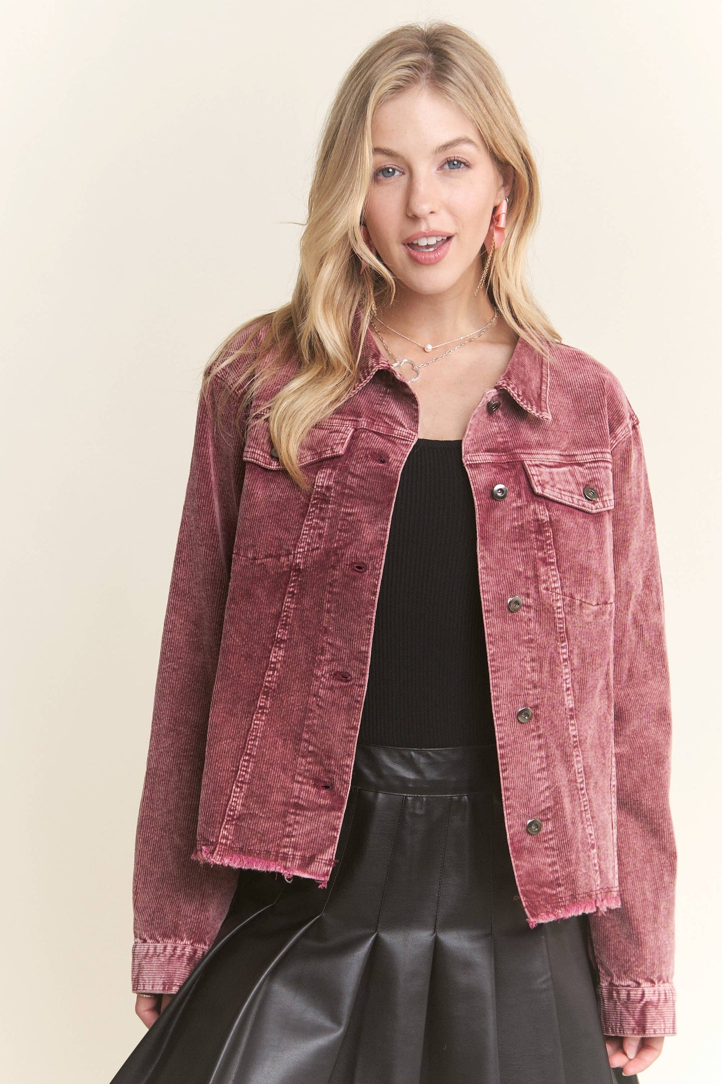 CEJ3662WN - FRAYED HEM CORDUROY JACKET: BURGUNDY / L