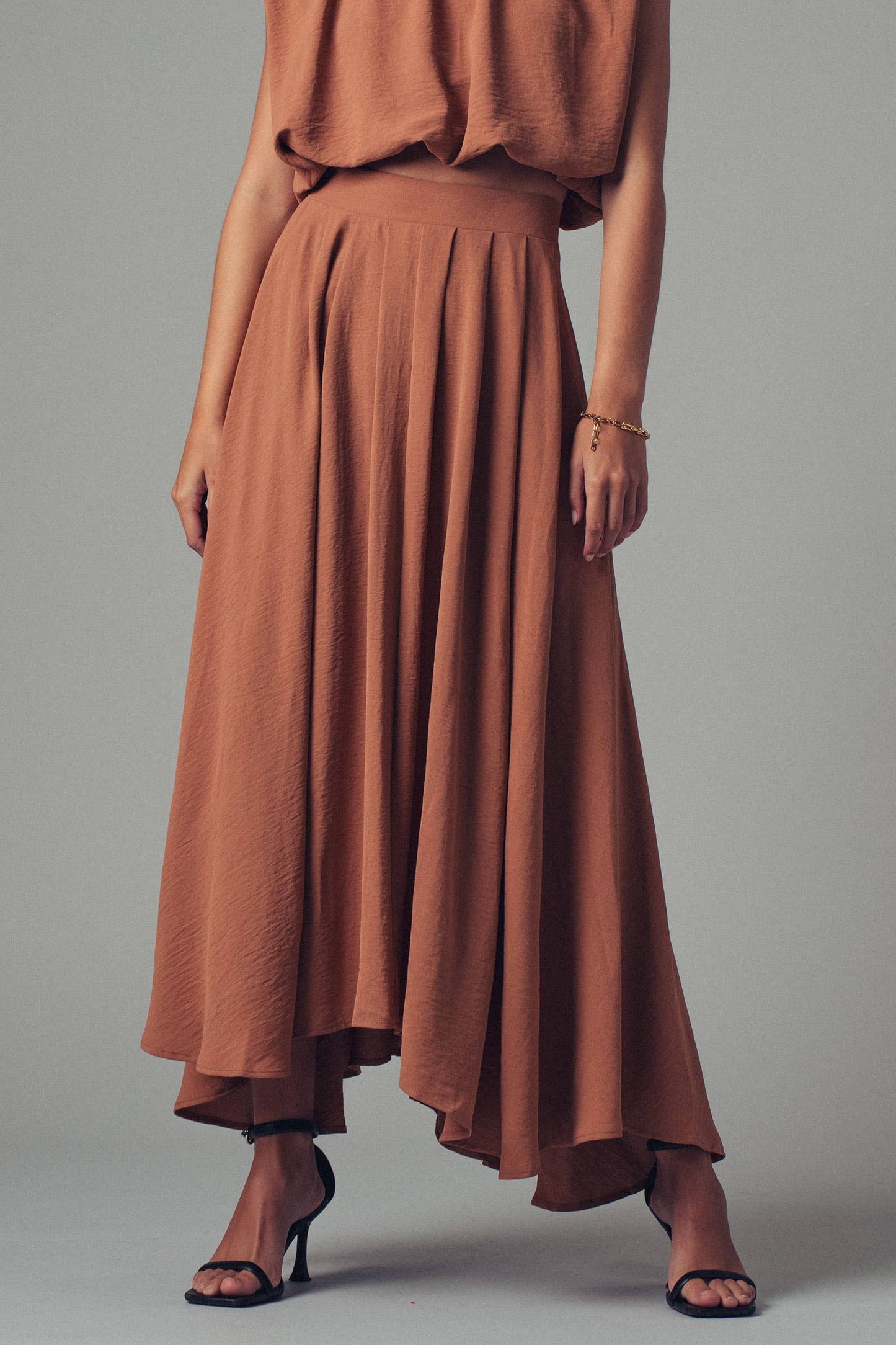 Pleated High-Waist Flowy Skirt: CAMEL / S-2/M-2/L-2