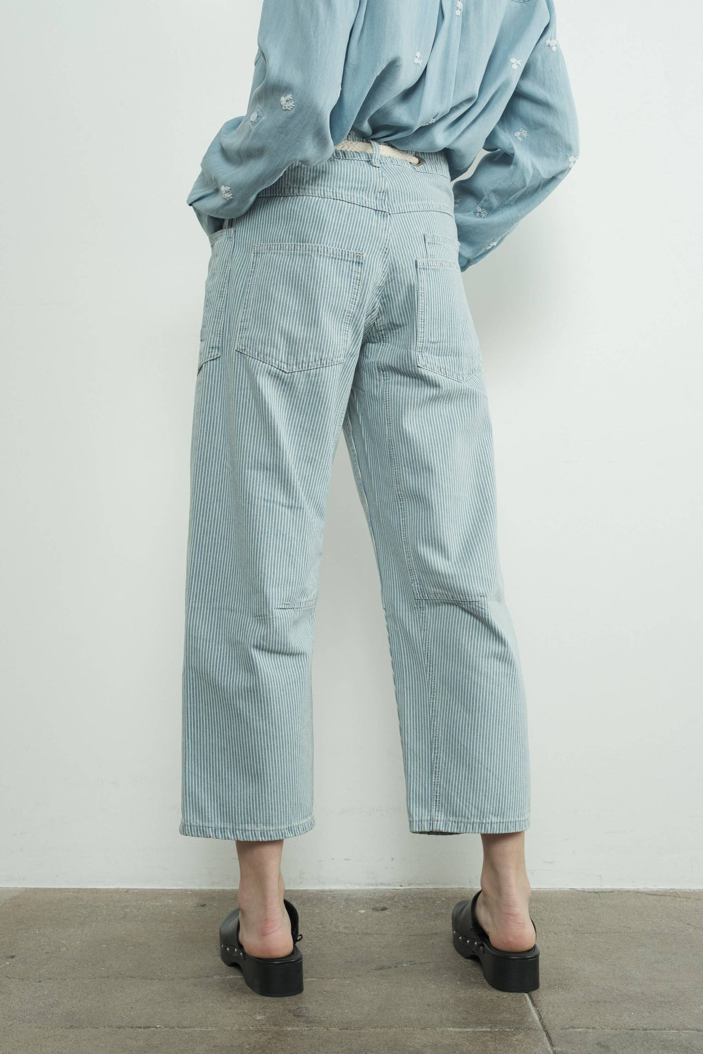 MAP3083 BARREL DENIM PANTS WITH EYELET WAIST: MEDIUM WASH / L