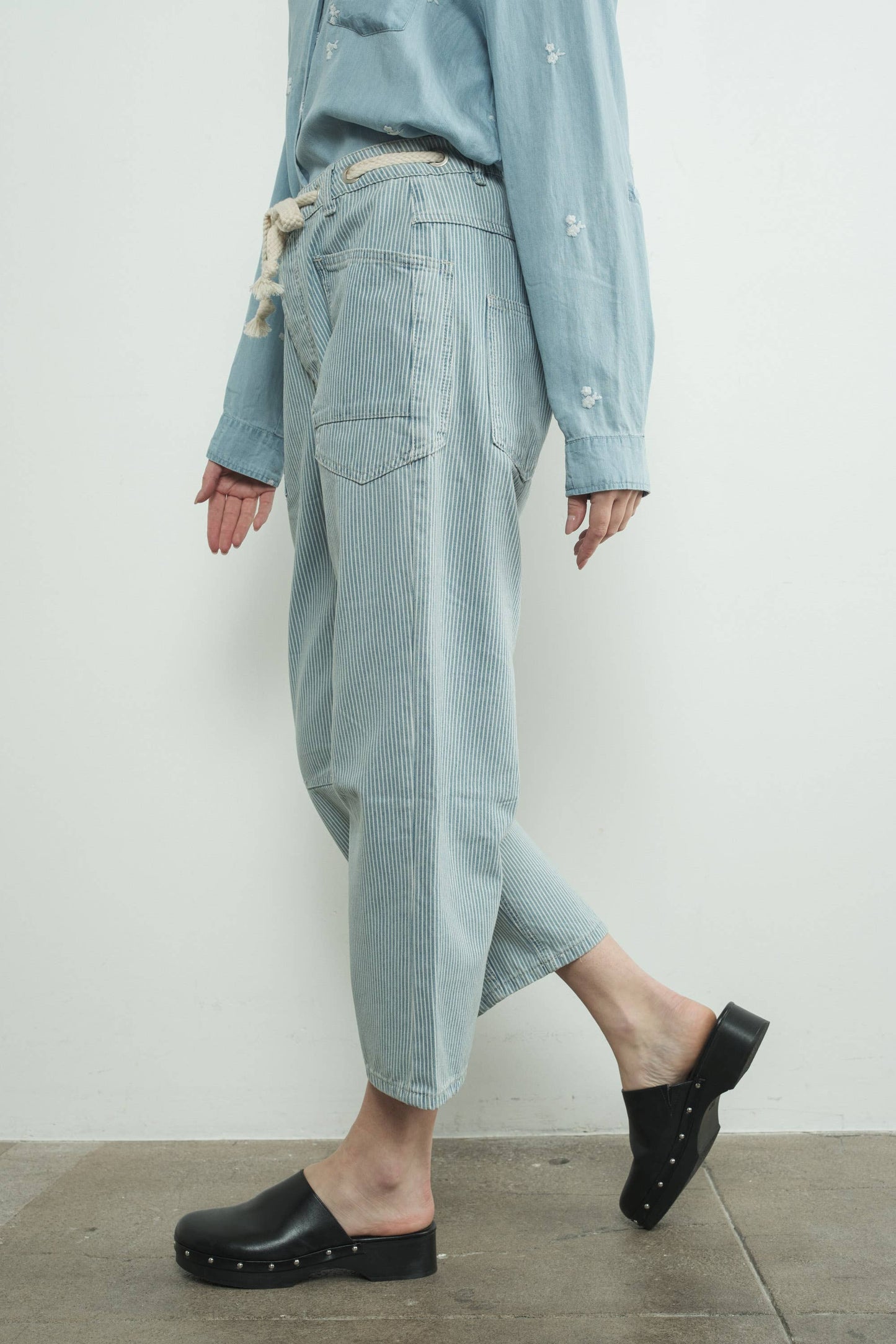 MAP3083 BARREL DENIM PANTS WITH EYELET WAIST: STRIPE DENIM / L