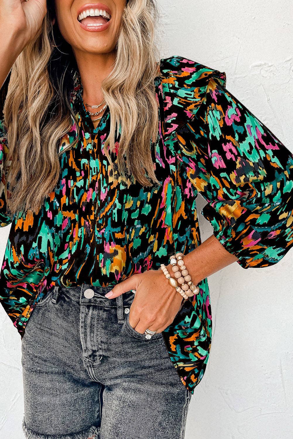 Abstract Print 3/4 Puff Sleeve Ruffle Blouse: Black / L