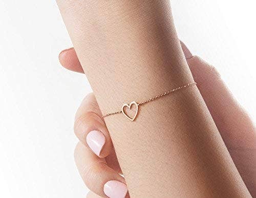 Dainty Gold Heart Charm Bracelet – Adjustable Lobsterclosure: Gold Colored