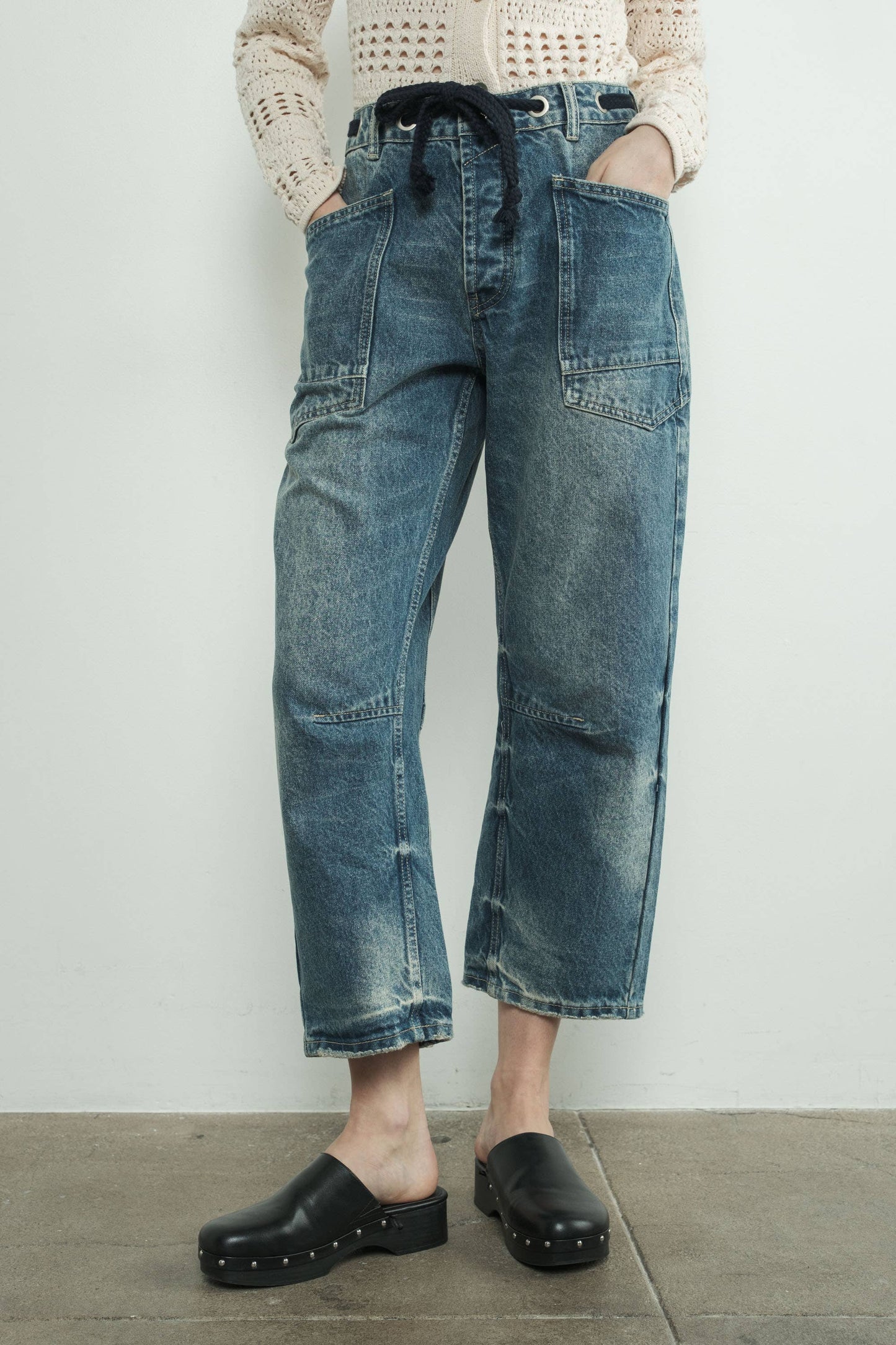 MAP3083 BARREL DENIM PANTS WITH EYELET WAIST: MEDIUM WASH / M